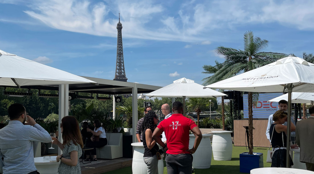 moment-convivial-pour-les-collaborateurs-du-GROUPE-IDEC-à-Paris