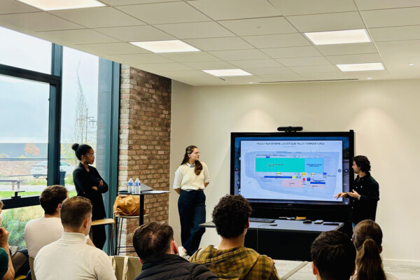 groupe-idec-séminaire-des-alternants-2025-témoignage-collaborateurs-alternance-expertise-métier-2