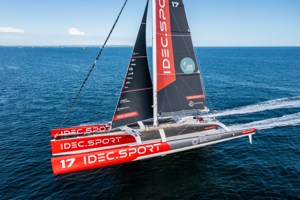 Maxi-Trimaran IDEC SPORT